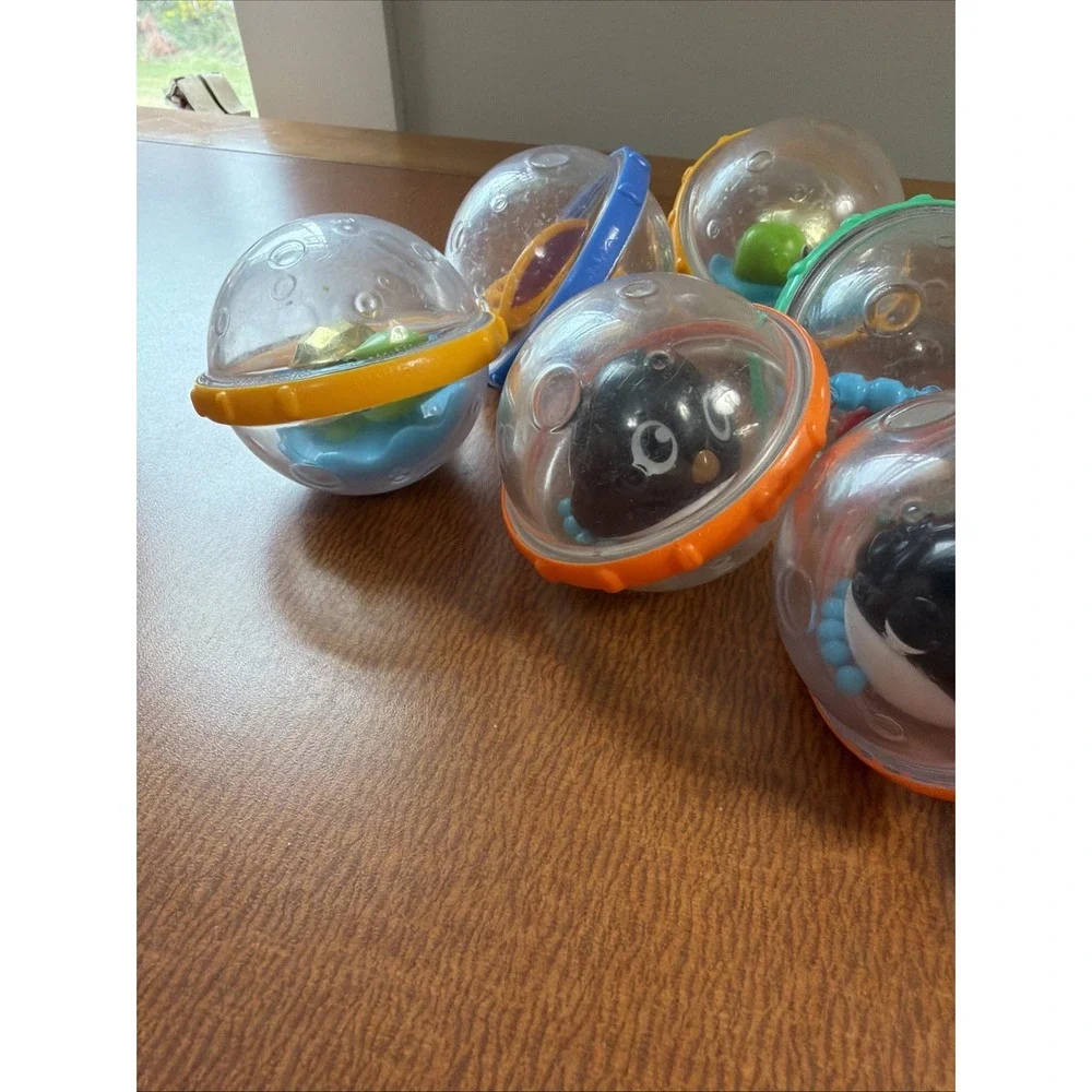 Munchkin Balls Rattles Turtle Penguin Spinner Toys Lot of 9 Baby Bath & Sensory